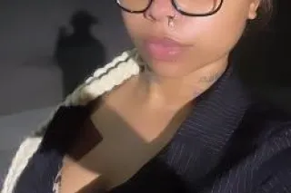 Riley the cum cleaner 💦 - 22 - Image 3