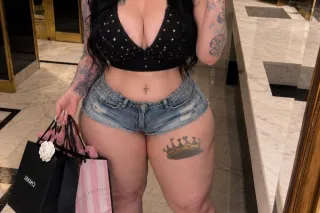 💄💋🌺💦BUBBLE BUTT - BUSTY and Ho... - Image 3