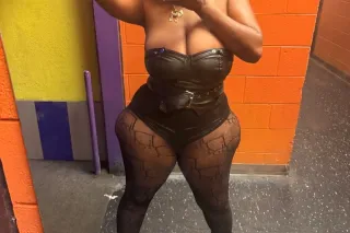 thick in the right places - Image 3