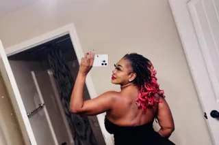 thick in the right places - Image 4