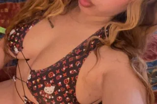 4'11 tiny Asian Beauty Upscale & Rare ❗🥰😘🤤💦 - Image 1