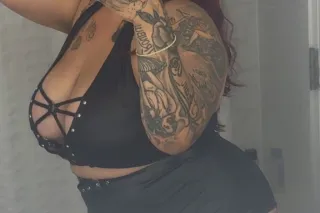 52in Ass 𝒟𝑜𝓃’𝓉𝓂𝒾𝓈𝓈 𝑜𝓊𝓉💛❌SEDuCT... - Image 2