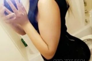 💕💎Pretty blonde hottie touring... - Image 1