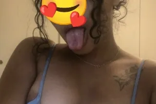 Hi, I'm a hot Latina 🔥 I'm 100... - Image 3