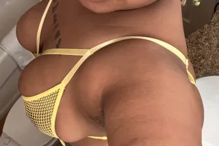 Ms.Throatasuarus 💦💋 - Image 1