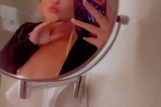 NEW IN TOWN ❄💃 INCALL COME SEE... - Image 4
