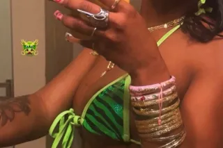 🫶🏾 YOUNG PETITE BEAUTY + LIMIT... - Image 1