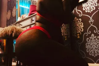 Skinni me in town... cum get wet with me daddies - Image 4