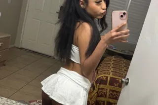Petite latina - 21 - Image 4