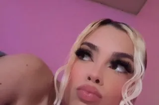 you favorite girl kandy - Image 2