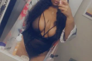 One Stop Shop Ask 👑 INCALL SPECIAL WETT 🍾💦Let Me Pop The Top 🫦👅 Special - Image 4