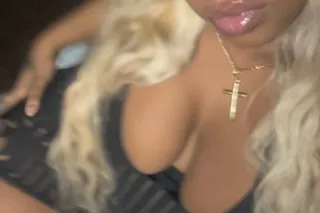 4'9 Petite BEST PUSSY N HEAD💦👅👅👅 - Image 3