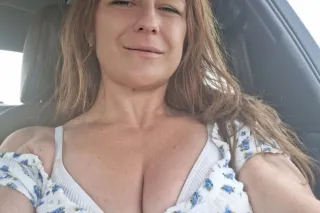 Slippery when wet 💦💧🌊 - Image 1