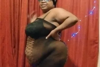 X-Empress_Kreaamy KICK IT WITH A PORN STAR😂👋🏾🤣 - Image 2