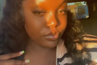 🥳🤩READ BEFORE CONTACTING ME 💕🙃 wetter and better than her 👇🏽and her 👆🏽 😌💦.. - Image 4