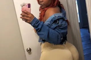 LET ME TREAT YOU RIGHT🫵🏽😍😍💦💦🌊💧💧 - Image 5
