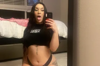 Thick Latina 💦 - Image 3