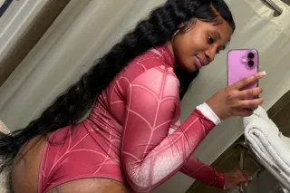 😋😋Petite BOMBSHELL🔥💣If you're looking. for a Tight pussy✅Ready to please you. Work 24/7.🥰 - Image 5