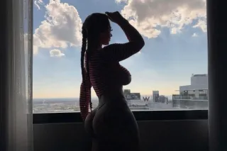 SCHAUMBURG ! New In Town 💦🔥 BIG booty white girl - Image 1