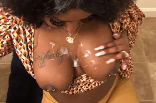 Beautiful chocolate ready for a good time 💕❤ - Image 2
