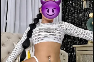 sexy latina - 26 - Image 2