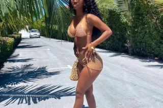 hot bombshell 💋petit fun size💋... - Image 4