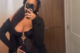 Ever Been With a Bad Bitch 😉😍 ... - Image 4