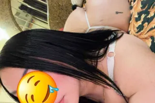 Sexy latina girl ready to plea... - Image 1