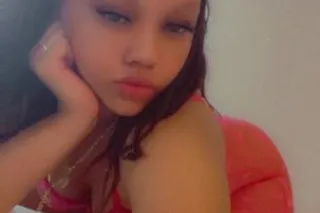 pretty , wet bombshell available now 👅💞 - Image 7