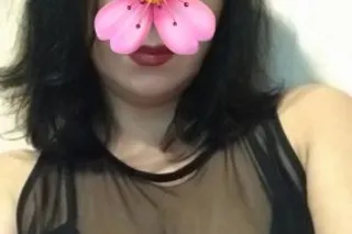 Hello, I'm Betty. estoy dispon... - Image 1