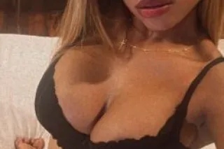 Candy 🍇🍆 disponible para sacar... - Image 2