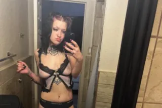 Content/Ft Shows/Sexting/Buy my worn lingerie! - Image 11