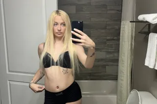 TWO GIRL AVAILABLE👯♀ SEXY PETITE & PLAYFUL😍 - Image 6