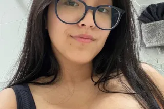 Asian Hot and Young sexy, Clea... - Image 3