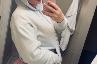 sexy latina w/ tattoos - Image 6