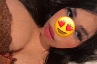 Hot Latina 💦💦 affectionate 😍 real photos come love enjoy my body and caresses 💋 - Image 1