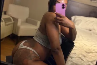 SHES BACK HERE FOR A GOOD TIME NOT A LONG TIME INCALL OUTCALL 24/7 🐝🔥💦 - Image 1