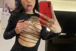 YOUNG LATINA MAMI🩷WET AND THIC... - Image 2