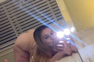 In town tonight only🥰😍 - Image 6