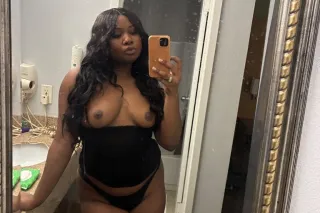 Make this pussy feel GOODDD da... - Image 2