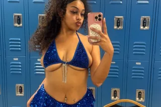 cum have fun with the bigtitty... - Image 2