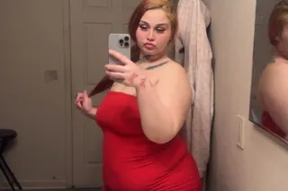 Got Milf  😍 - 22 - Image 1