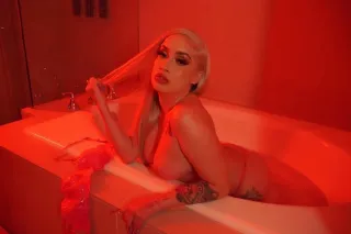 blonde bombshell in Reno for just a few days dont miss your chance - Image 7