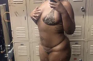 last night here ❗❗❗ cum see ho... - Image 1