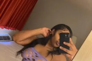 in town for the night 💋😘🥰 - 24 - Image 1
