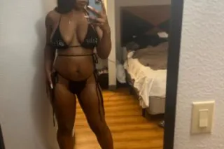 Layla's Paradise 🏝💦 READ AD PRICES BELOW - Image 2
