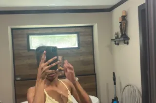 Hi daddy come see skinny for a... - Image 3