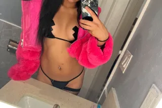 🍭PRETTY PETITE LATINA 💋 - 20 - Image 1