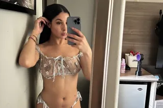 BOOK YOUR EXPERIENCE 🍒Ariel 🧜♀Highly Reviewed 🩵PICK ME 🤸♀ INCALLS Join Me Now! PICK UP YOUR PHONE - Image 2
