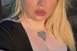 Sexy White Girl - Image 1